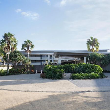 Peppers Salt Resort & Spa Kingscliff Bagian luar foto The main entrance of the museum