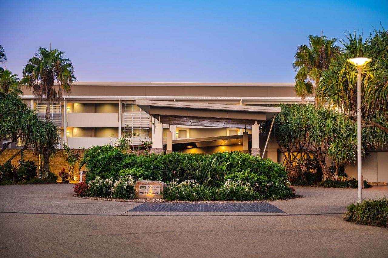 Peppers Salt Resort & Spa Kingscliff Bagian luar foto The hotel's entrance