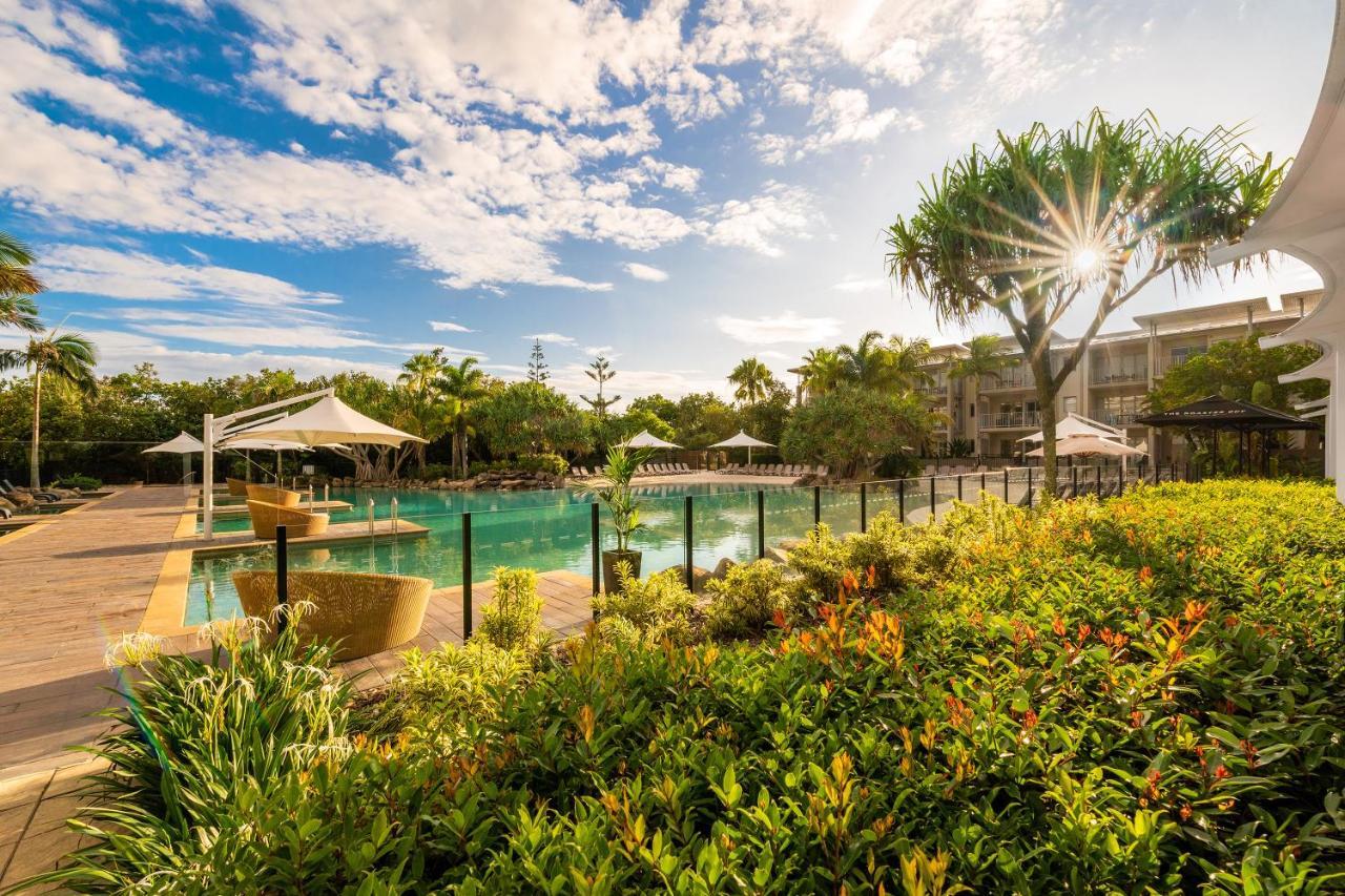 Peppers Salt Resort & Spa Kingscliff Bagian luar foto The pool at the resort
