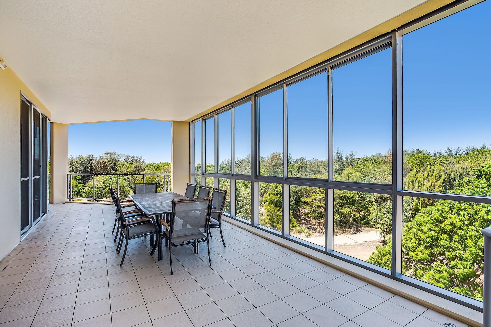 Peppers Salt Resort & Spa Kingscliff Bagian luar foto A balcony