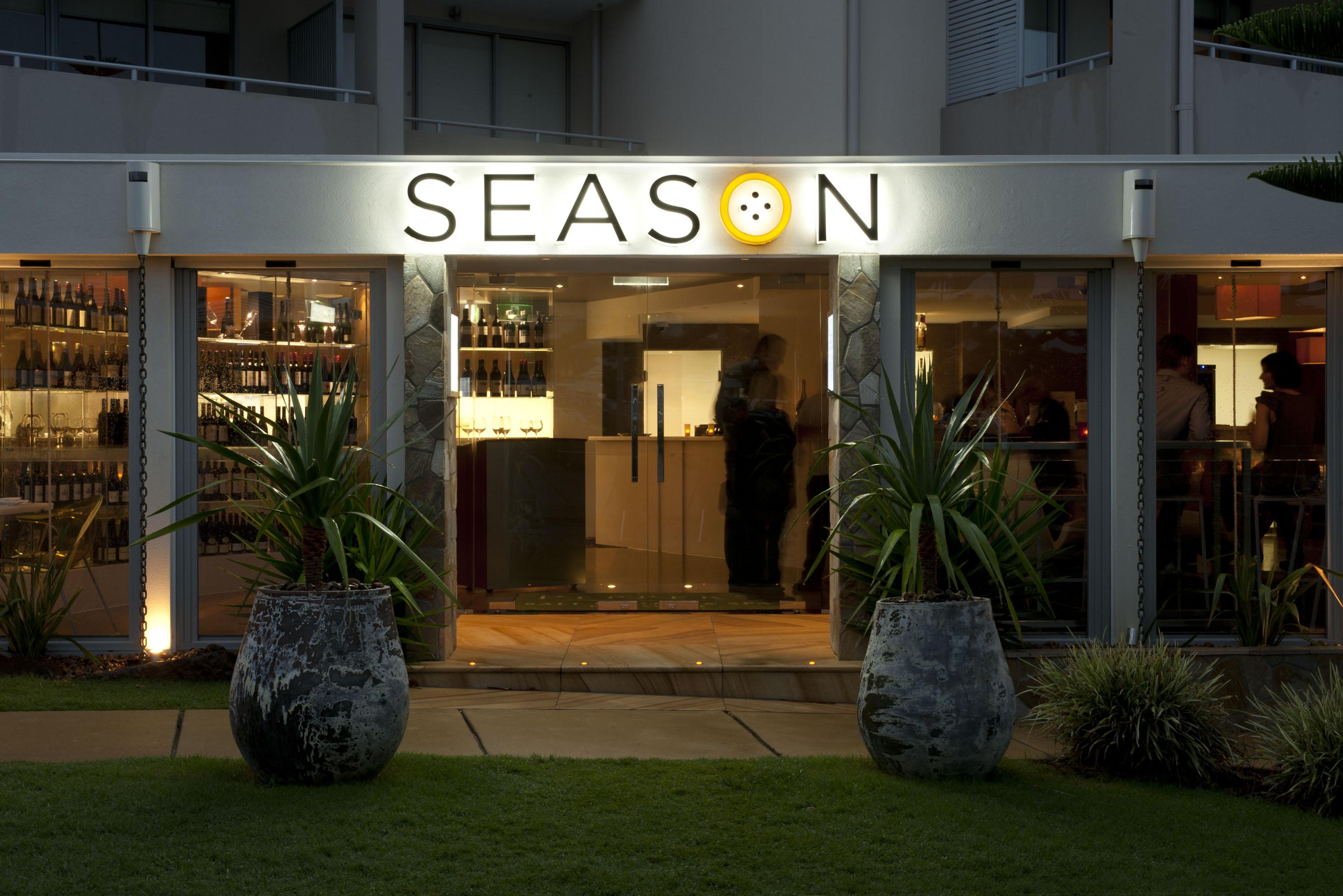 Peppers Salt Resort & Spa Kingscliff Bagian luar foto Season Restaurant