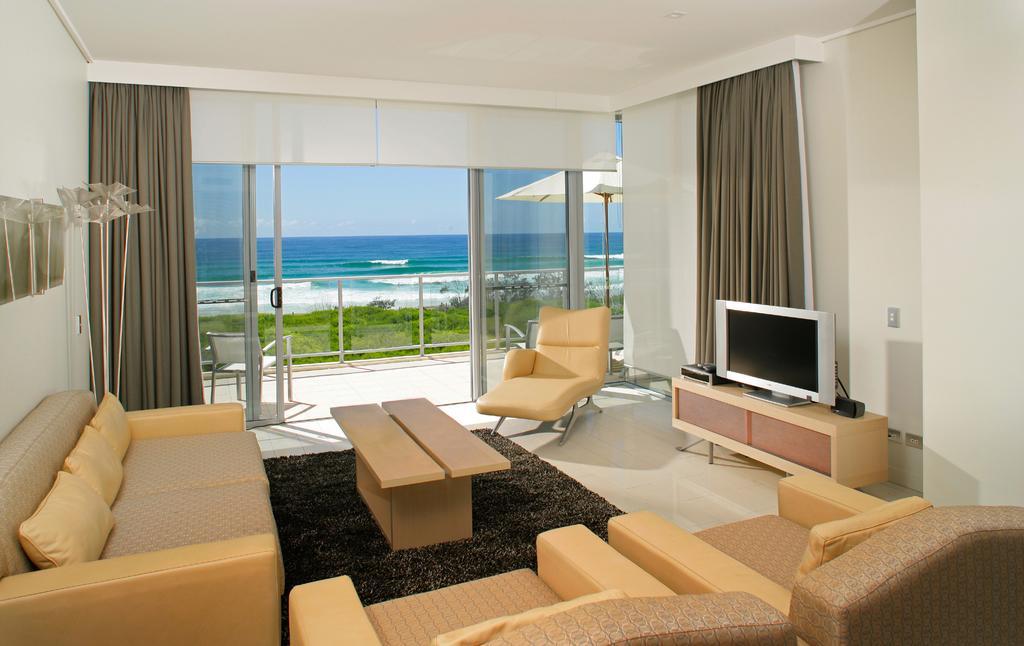 Peppers Salt Resort & Spa Kingscliff Bagian luar foto A living room